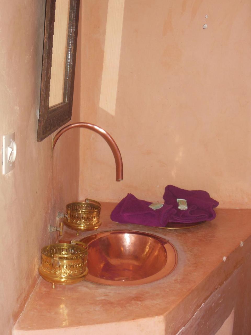 Kasbah Du Peintre Bed & Breakfast Aït Benhaddou Exterior photo